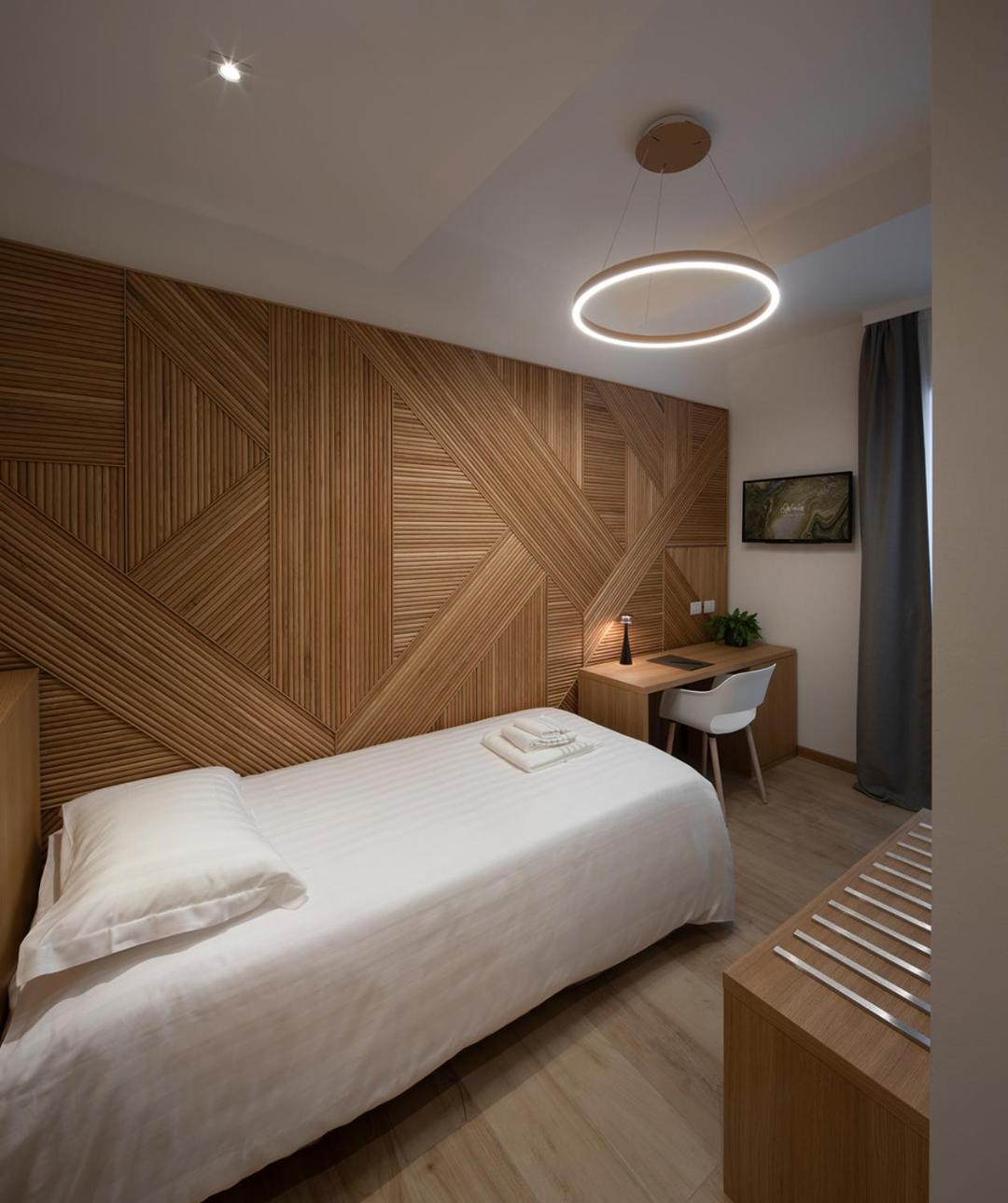 Ophelia Hotel 4*