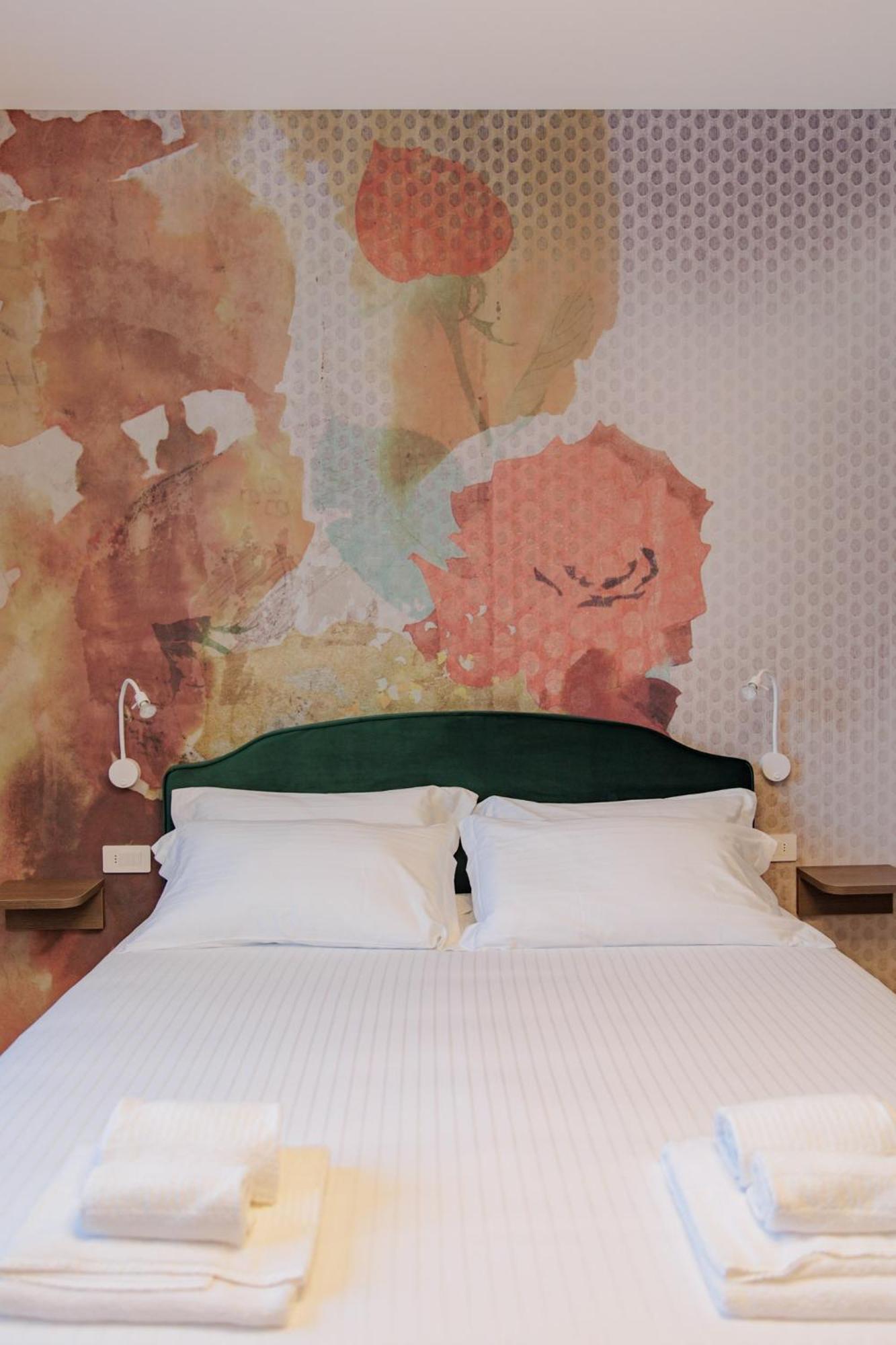 Ophelia Hotel
