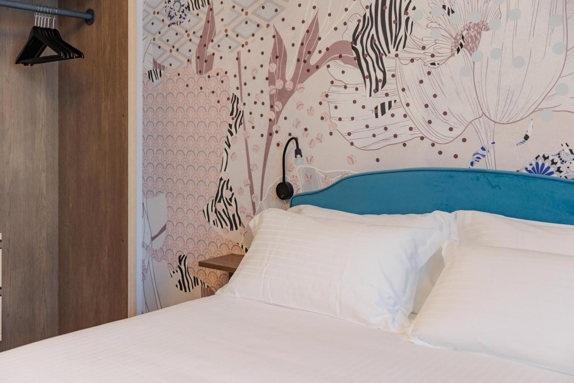 Ophelia Hotel